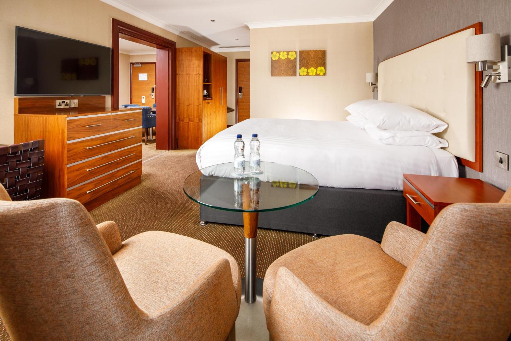Delta Hotels By Marriott Cheltenham Chase Exterior photo
